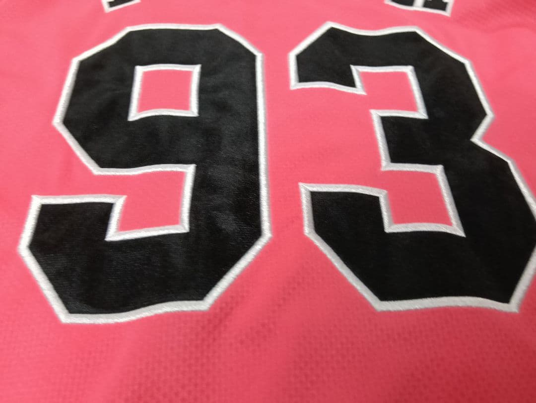 読売ジャイアンツ　巨人　湯浅大選手 93番時代 サイン入りピンクユニフォーム