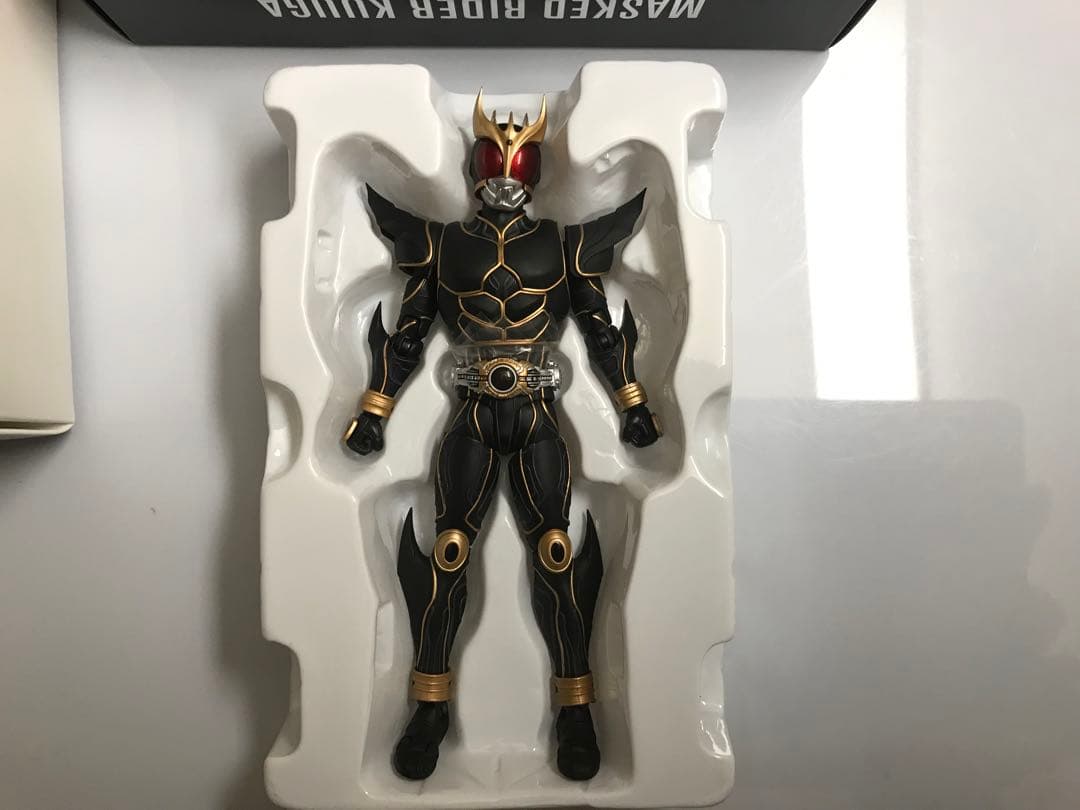 SHFiguarts 真骨頂　仮面ライダークウガ　アルティメットフォーム