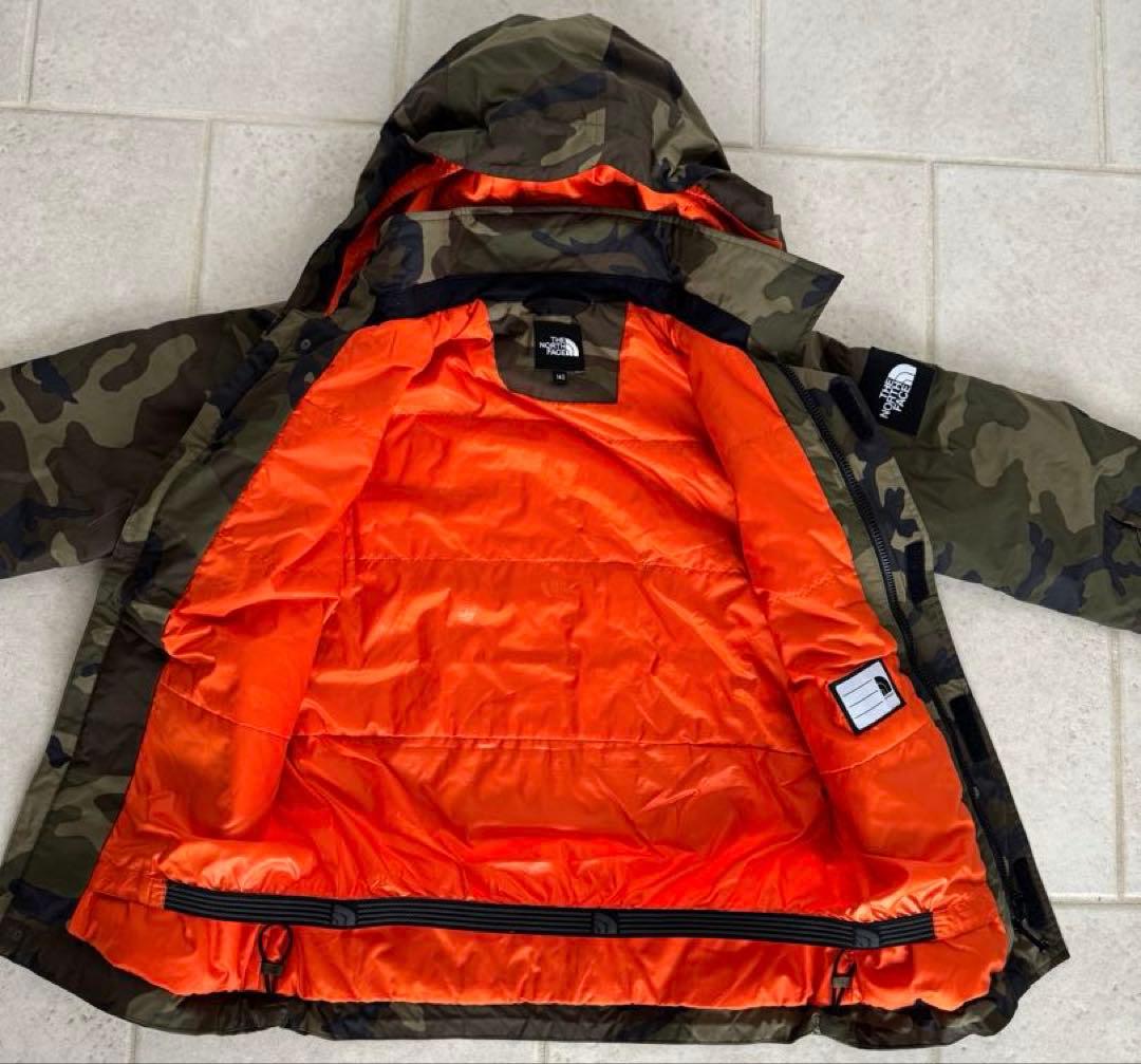 The North Face 子ども用迷彩スキーウェアセット140