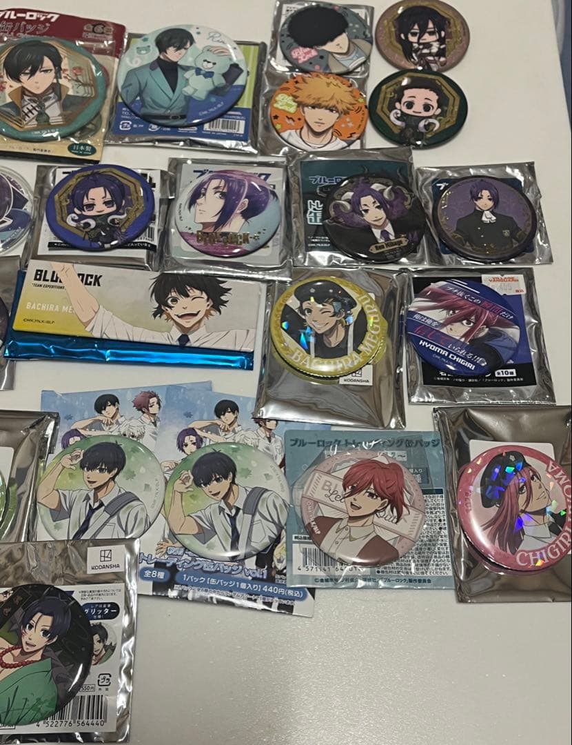 アニメ グッズ 缶バッジ 90点以上 大量 まとめ売り