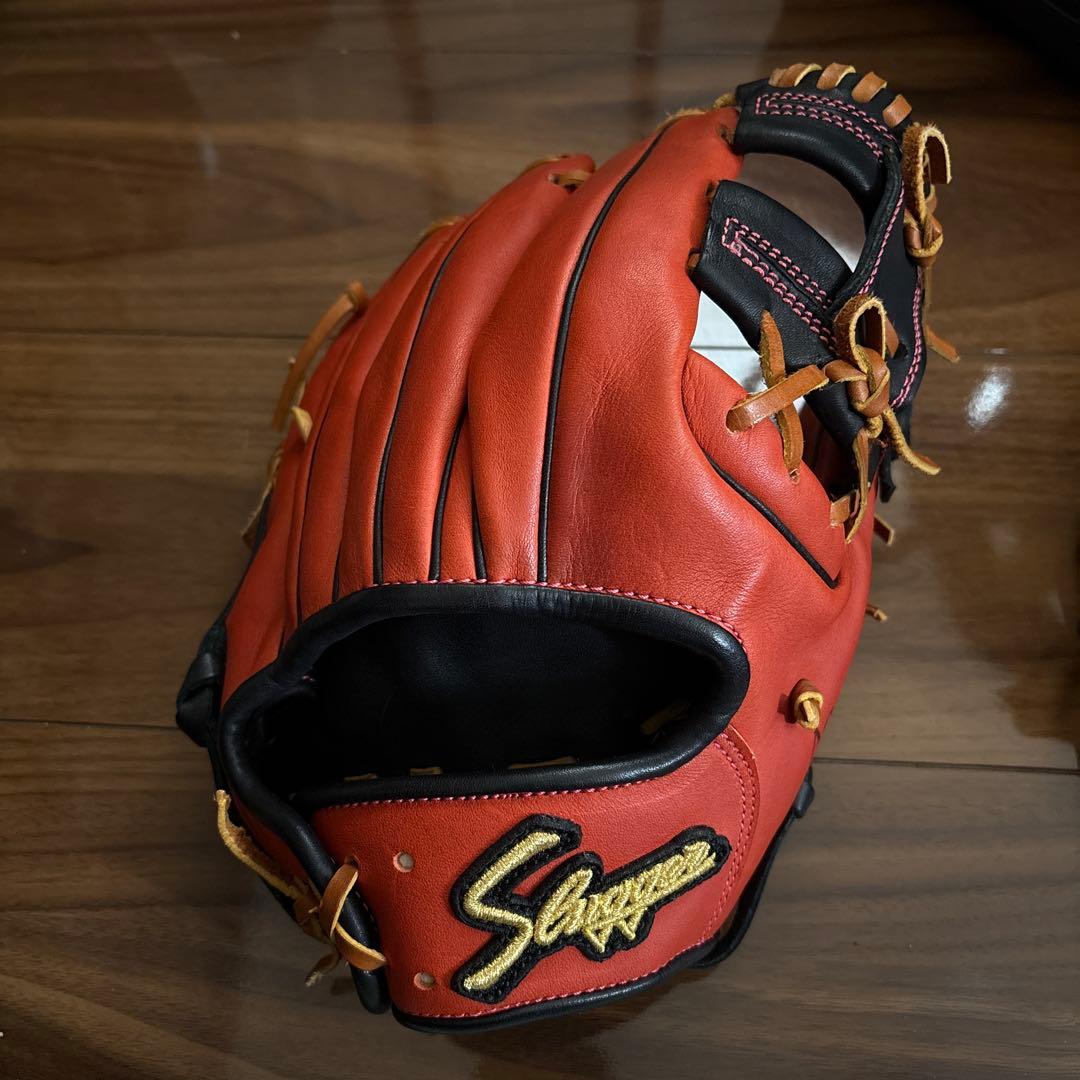 スラッガー　内野手用軟式オーダーグローブ