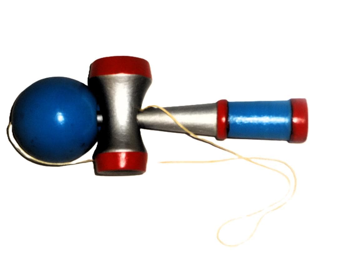 ⑯ウルトラマンけん玉　2016年ウルトラマン放送開始５０周年記念品