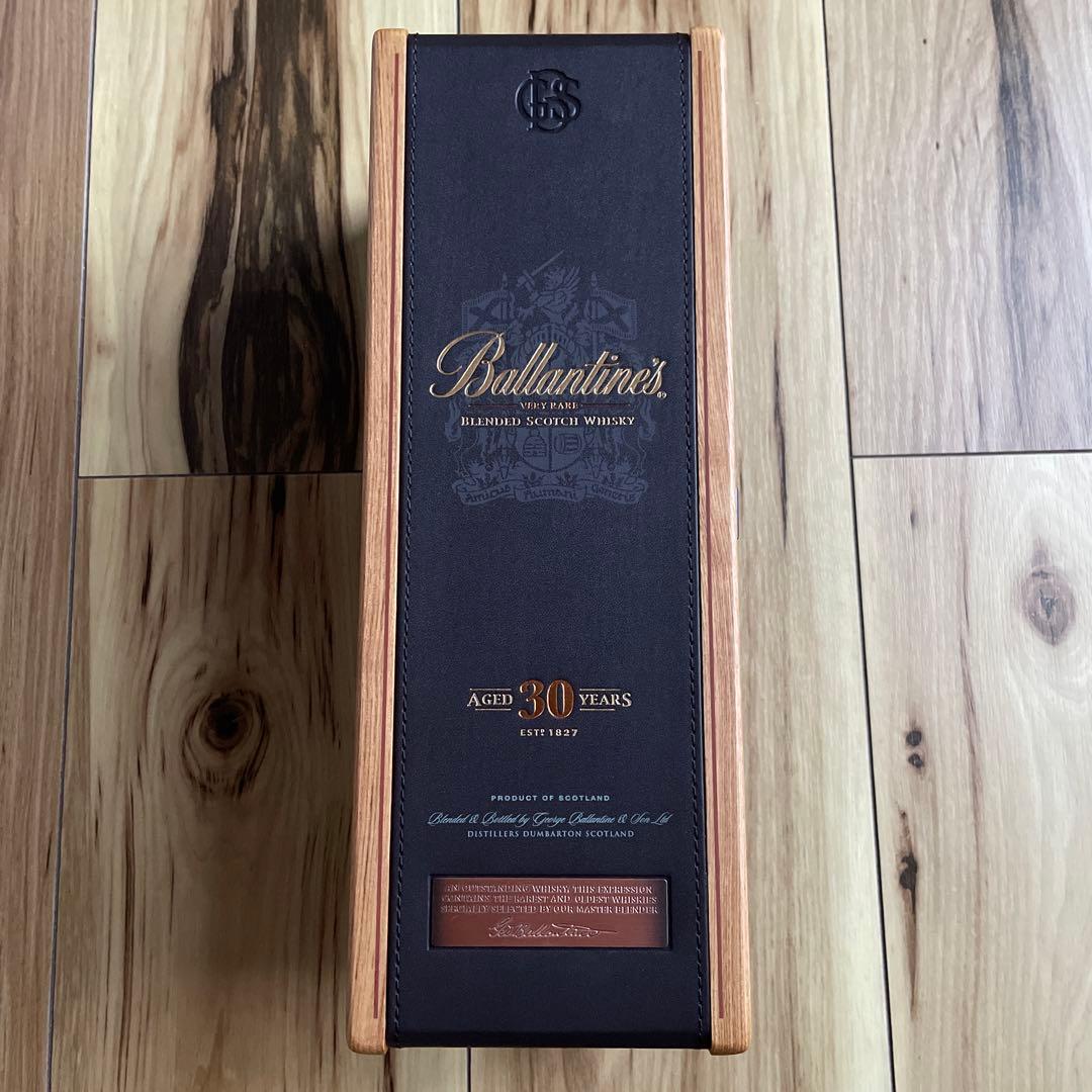 バランタイン ベリーレア ブレンドスコッチウイスキー 30年 未開栓品