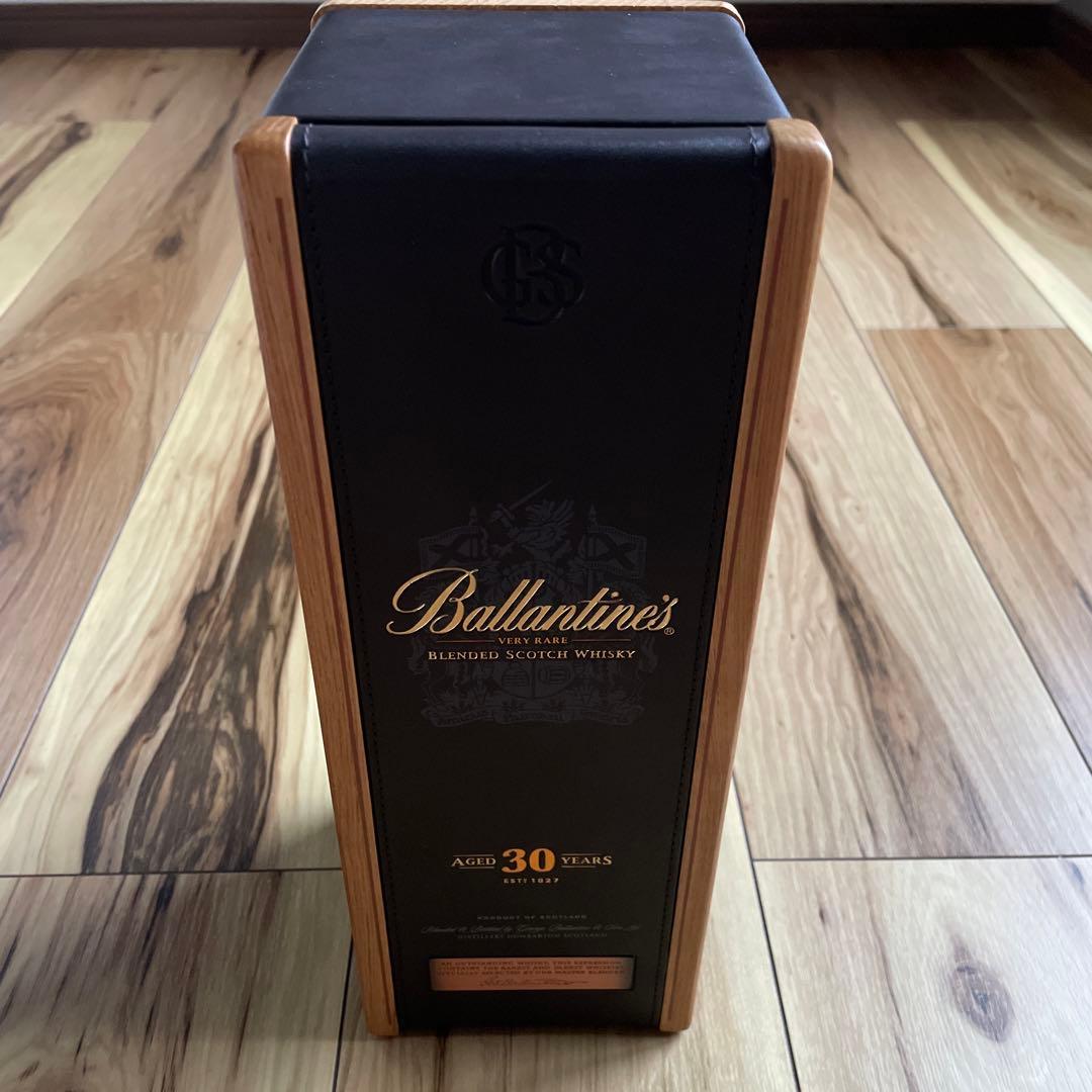 バランタイン ベリーレア ブレンドスコッチウイスキー 30年 未開栓品