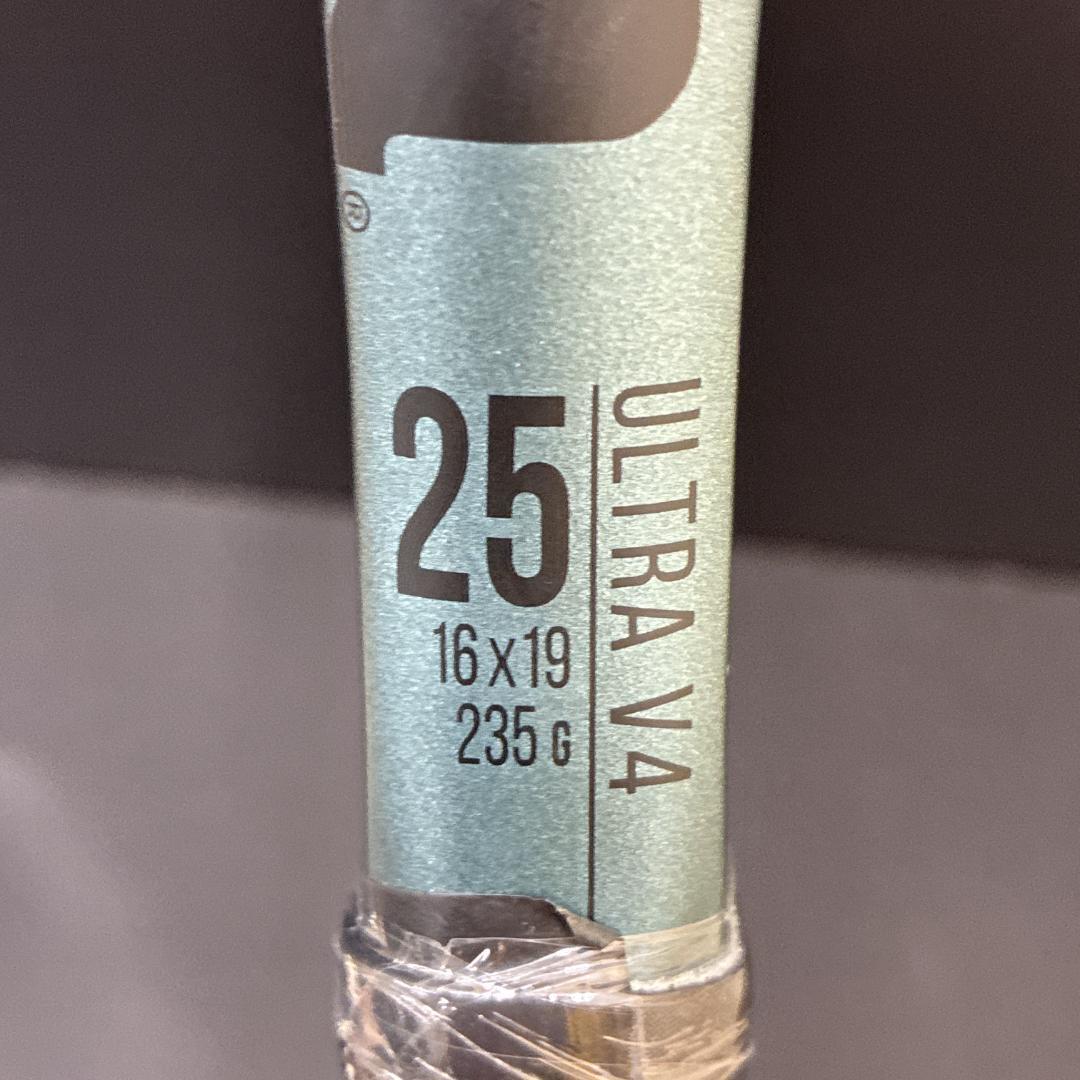 Wilson ULTRA V4 25 ウィルソン　硬式テニスラケット　ジュニア用