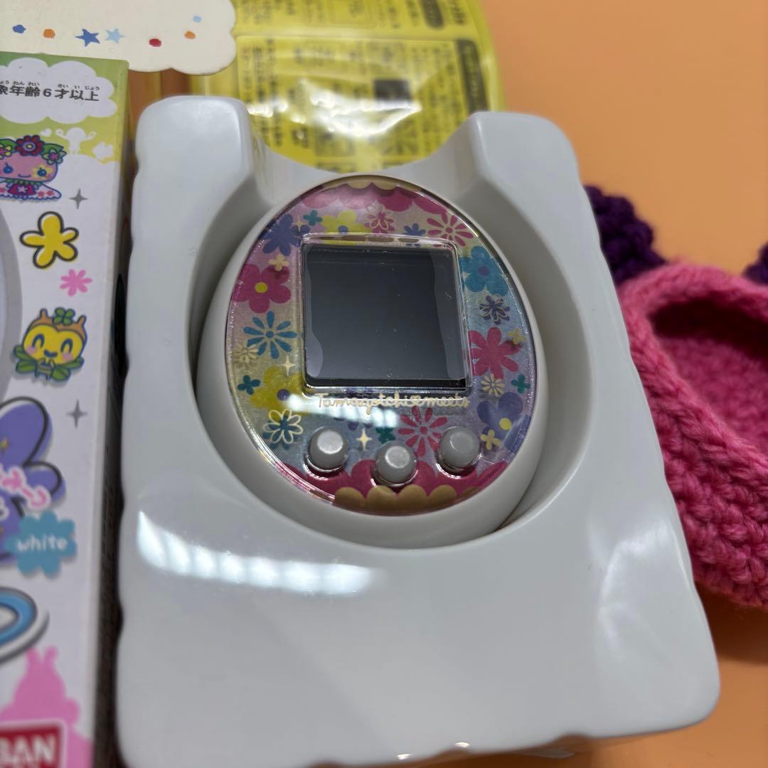 【美品】たまごっちみーつ　パステルみーつ　ホワイト ケース付き