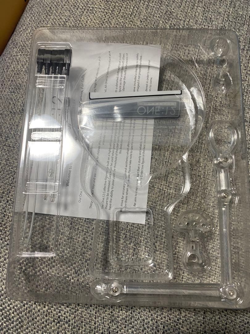 マ*ル様 mezco バットマン ソブリンナイト