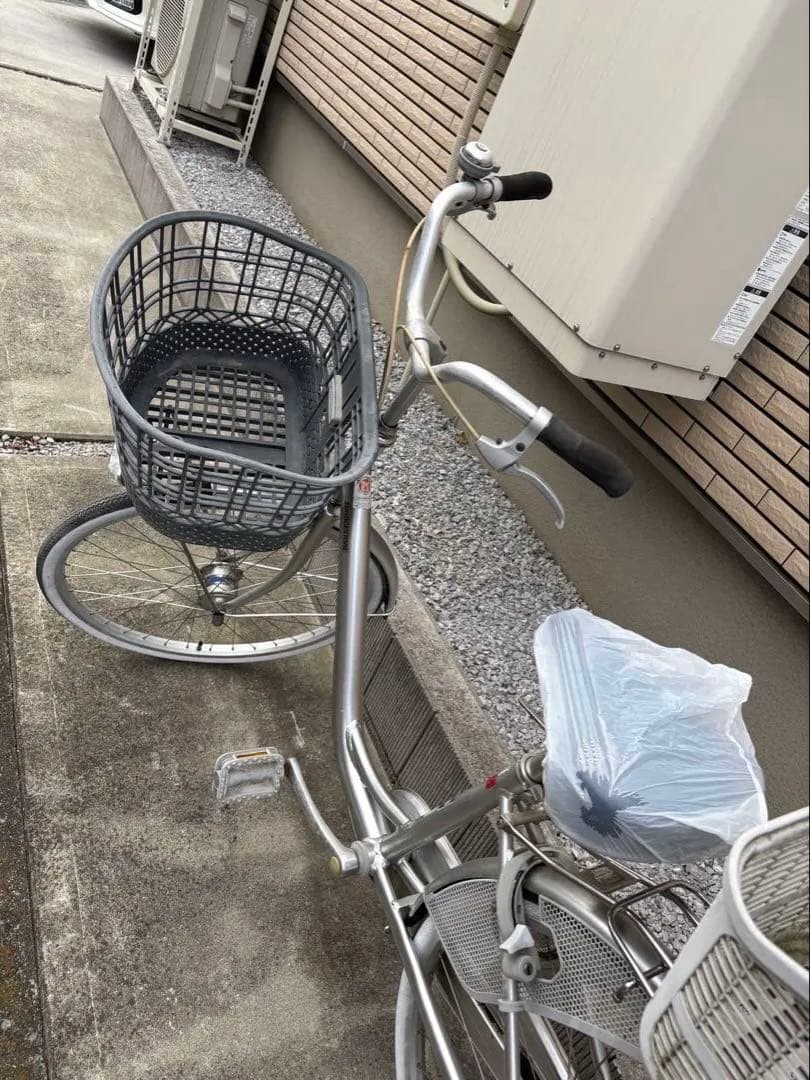 BRIDGESTONE ブリヂストン　自転車　シルバー　前バスケット付き