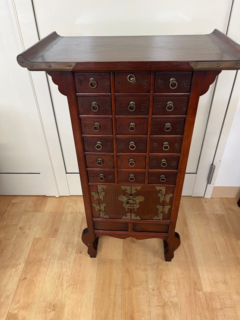 李朝家具 魚錠前付き 彫文字 ヤクジャン 薬箪笥 小引き出し 韓国朝鮮 古民具