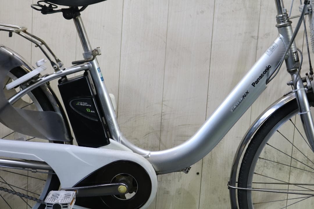 シルバー 電動アシスト自転車 前バスケット付き