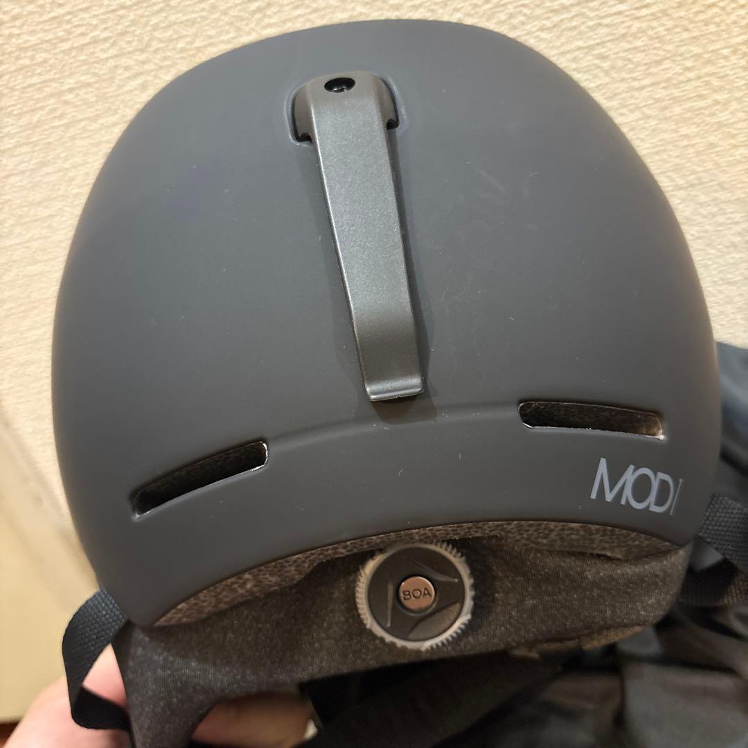 オークリー　スノーヘルメット