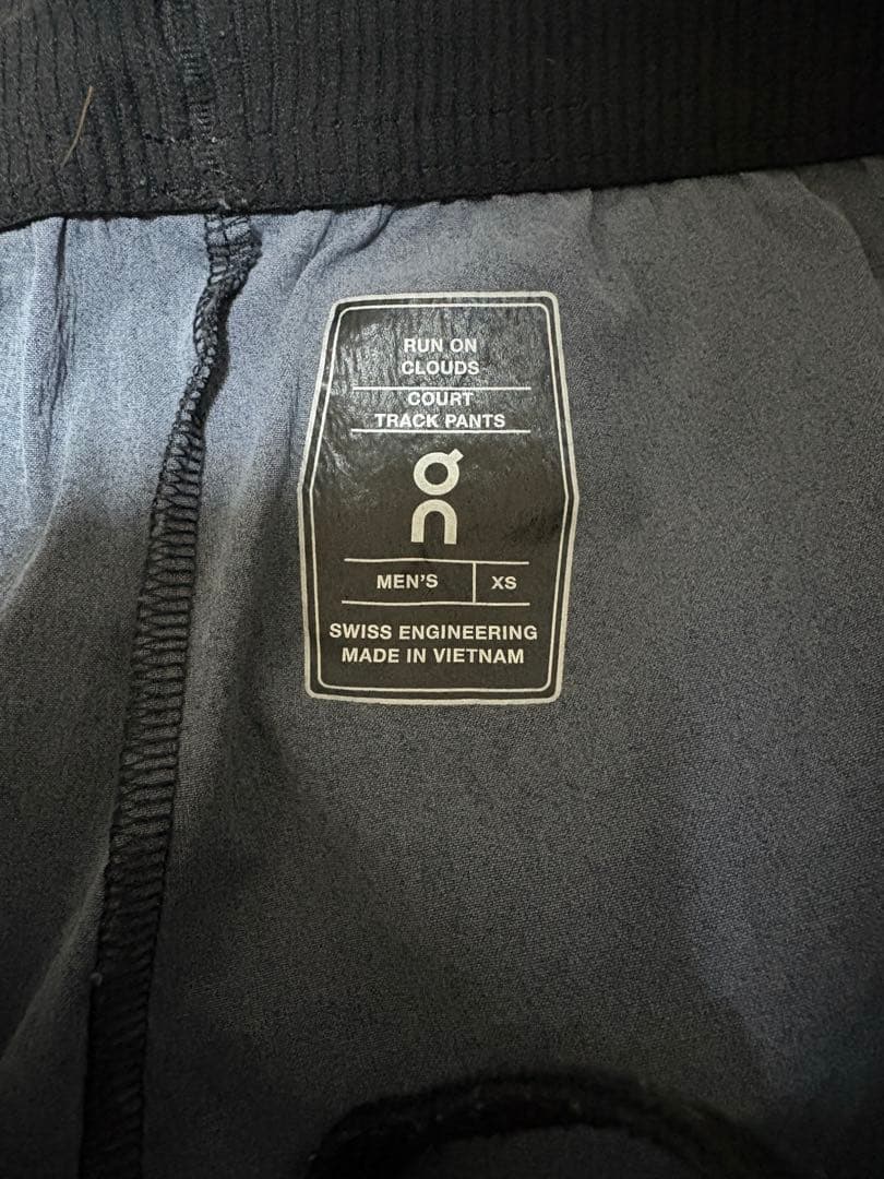 ON Court Track Pants ブラック/ホワイト　入手困難モデル