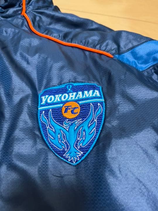 横浜FC ウインドブレーカー