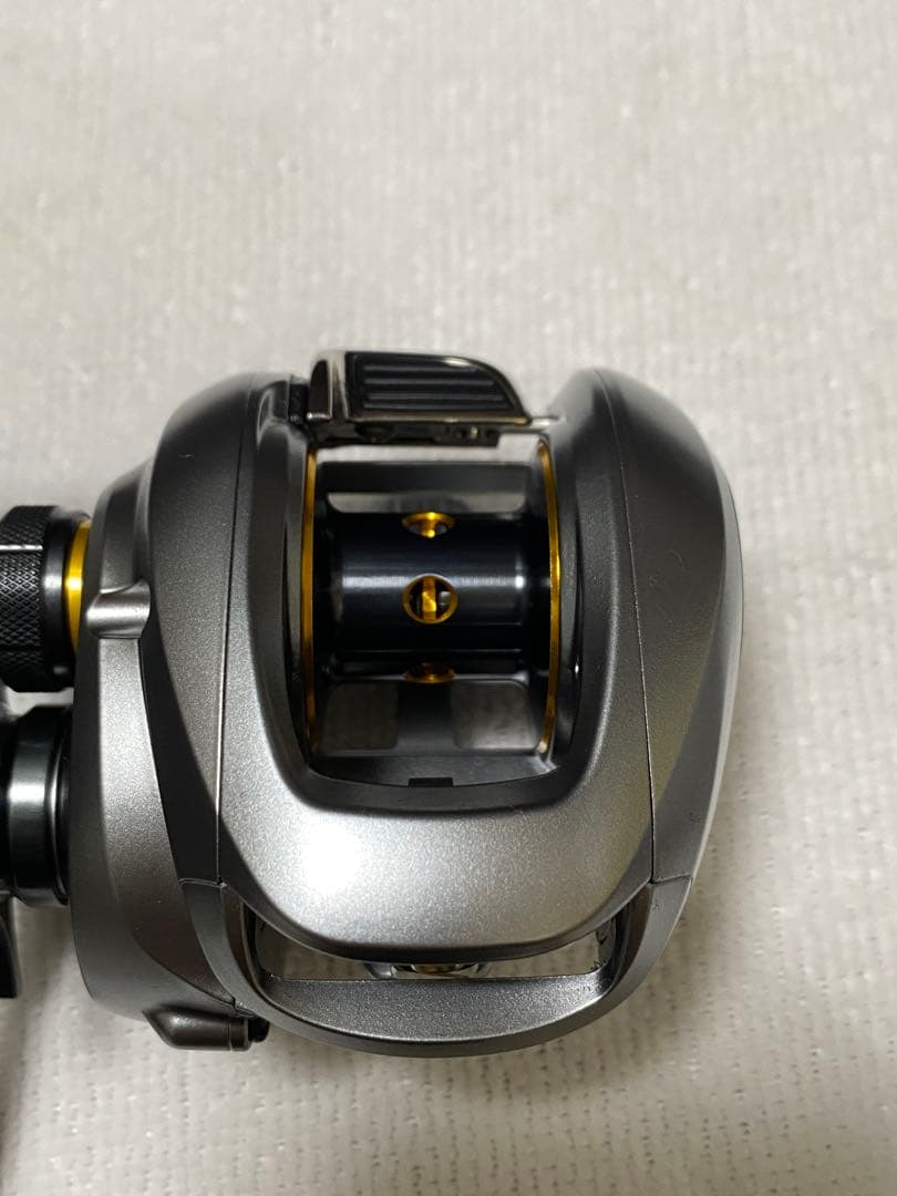 【新品未使用】シマノ　09アルデバランMg 右