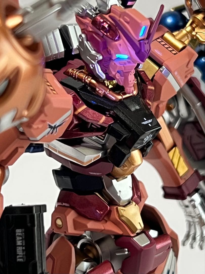 ガンプラ HG 1/144 赤いガンダム 塗装完成品