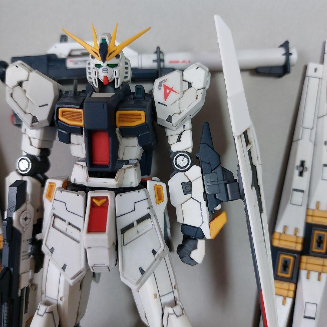 RG 1/144 νガンダム 完成品 ダブルフィン・ファンネル装備 トップコート