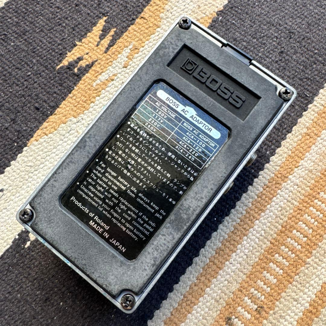 BOSS Chorus CE-3 日本製 LEDランプに変更済み