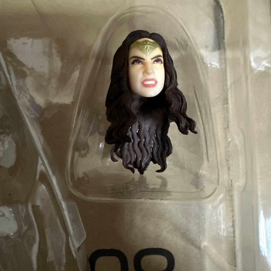 MAFEX ワンダーウーマン フィギュアNo.048