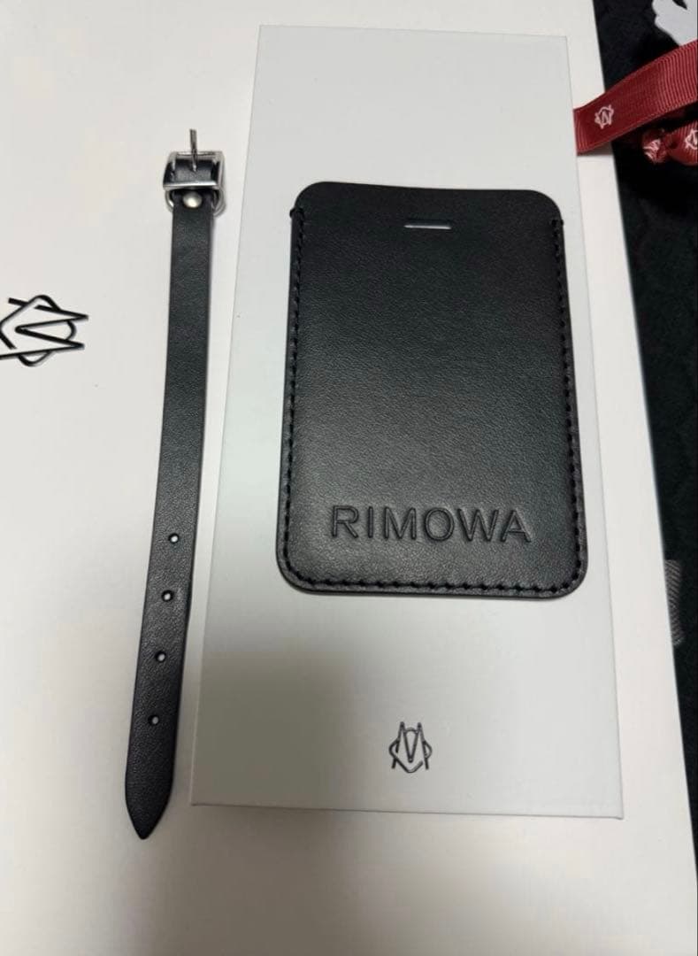 RIMOWA 限定スノーマーク　雪　ブラックレザータグ　ネームタグ