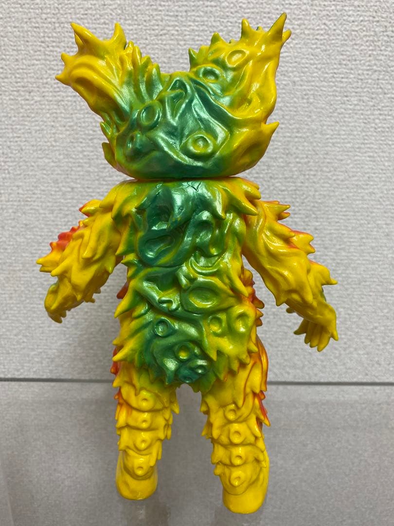 ベアモデル　ワイアール星人　ソフビ