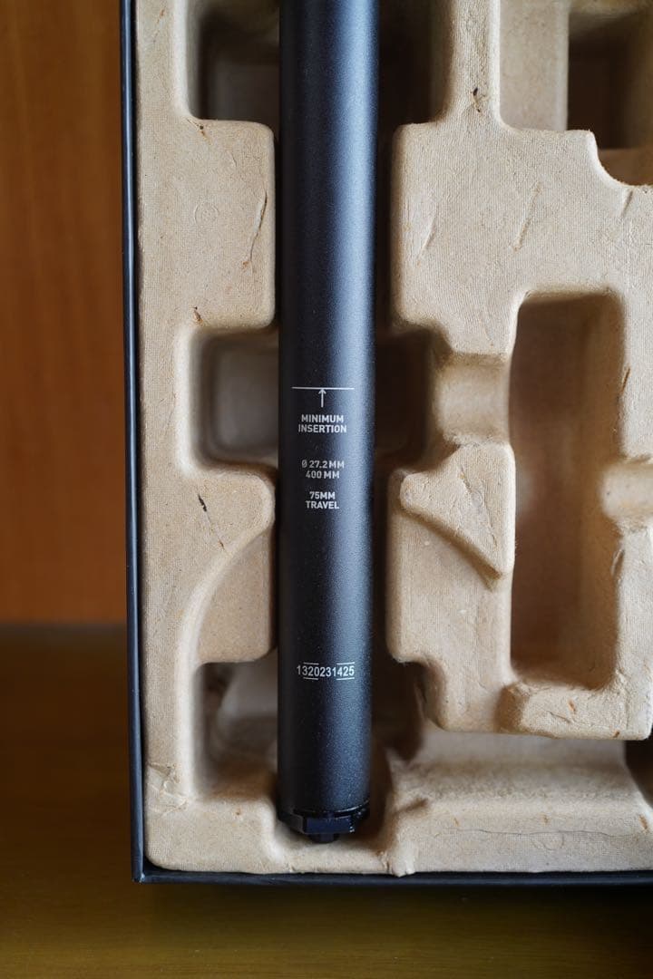 RockShox ドロッパーシートポスト+バッテリー