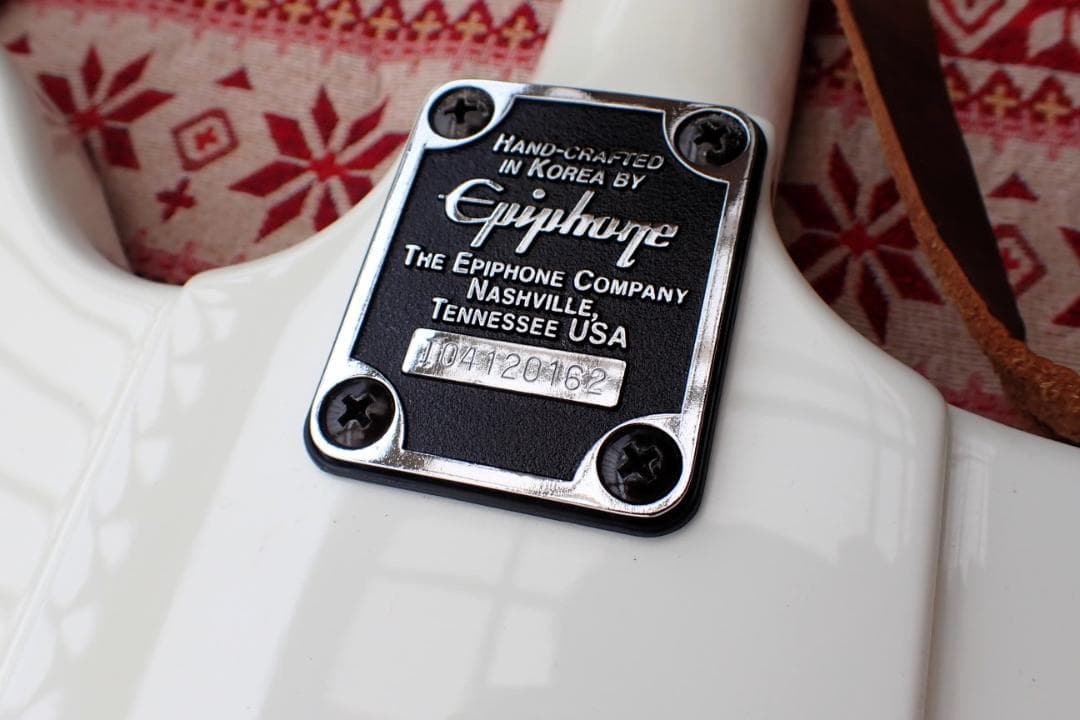 hxm1126 エレキベース Epiphone Thunderbird ホワイト