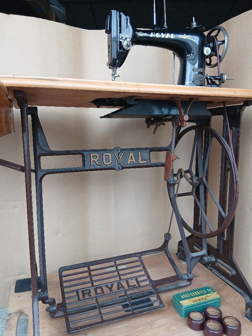 【 】ロイヤル足踏みミシン 　ヴィンテージTA-1