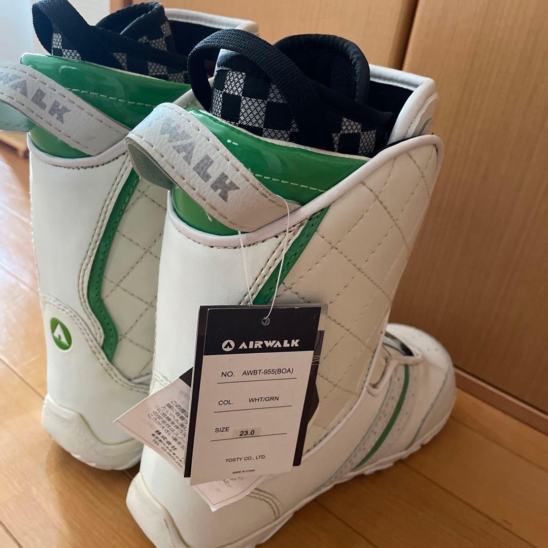 AIRWALK スノーボードブーツ ホワイト/グリーン