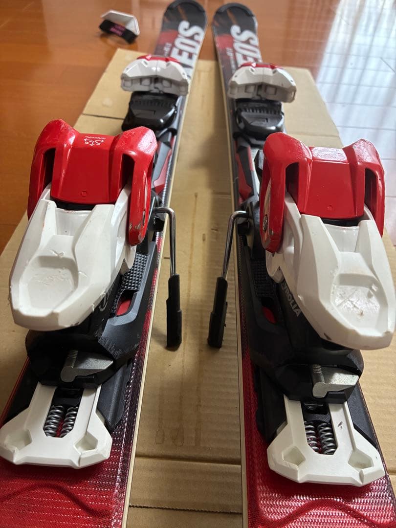 人気モデルOGASAKA ケオッズKS-LS スキー板 赤黒 バインディング付き