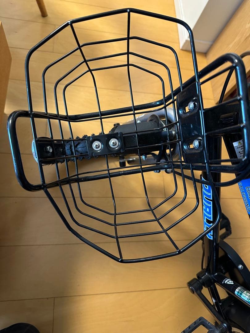 ☆引き取り限定☆世田谷区西部です。18インチ自転車　デューリー　青黒　美品