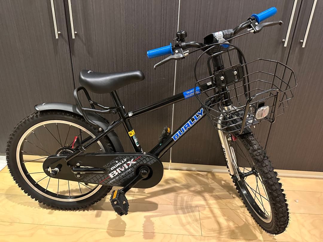 ☆引き取り限定☆世田谷区西部です。18インチ自転車　デューリー　青黒　美品