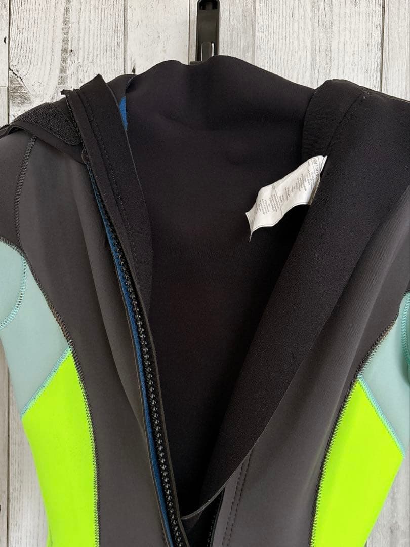 タイムセールROXY ロキシー ウエットスーツ ウェットスーツ 美品 3/3mm