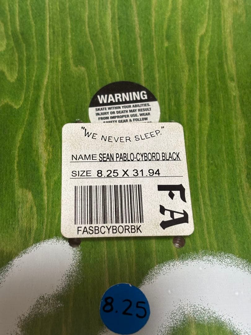 fuckingawesomeスケートボード　8.25 Sean Pablo