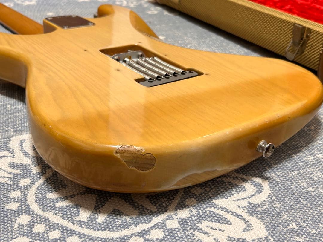 フェンダーカスタムショップ 1991年　62年ストラト　ホワイトブロンド