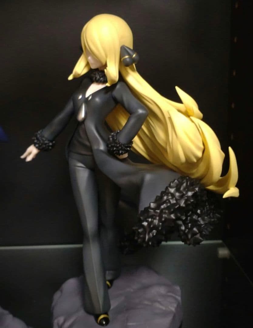 コトブキヤ ARTFX J シロナwithガブリアス フィギュア