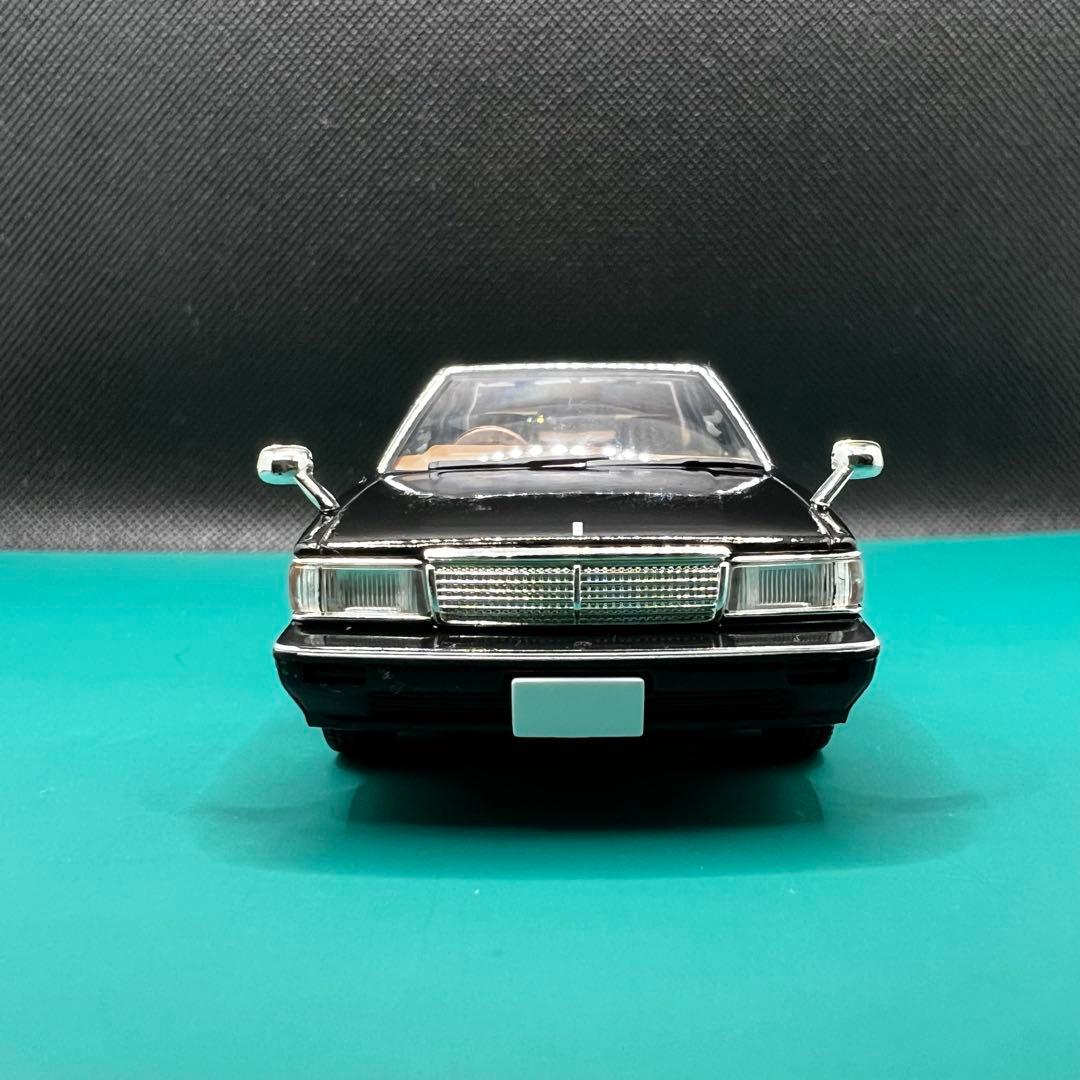 セドリック　トミカリミテッドヴィンテージ ネオ　LV-N43 18a 黒ブラック