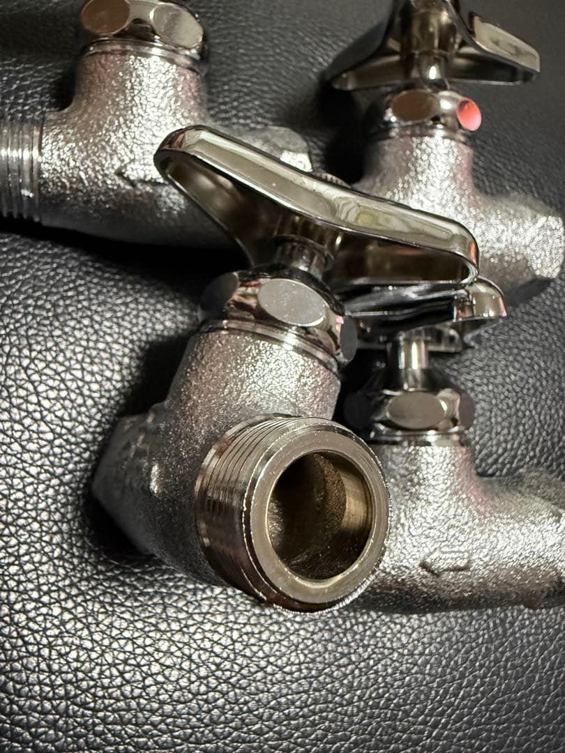 メタル製バルブ 8個セット クロームメッキ