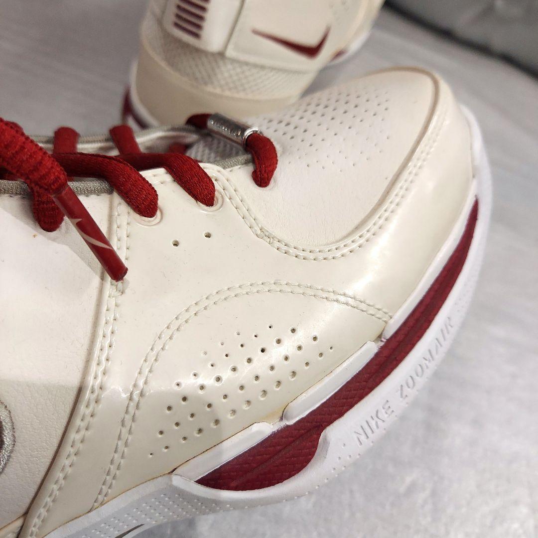 NIKE　ナイキ　エアズームライト　バッシュ　26㎝　欠陥品