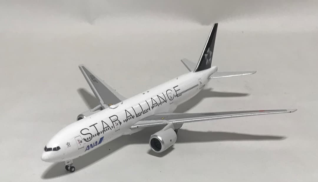 航空機・ヘリコプター ANA B777-200ER JA712A Star Alliance