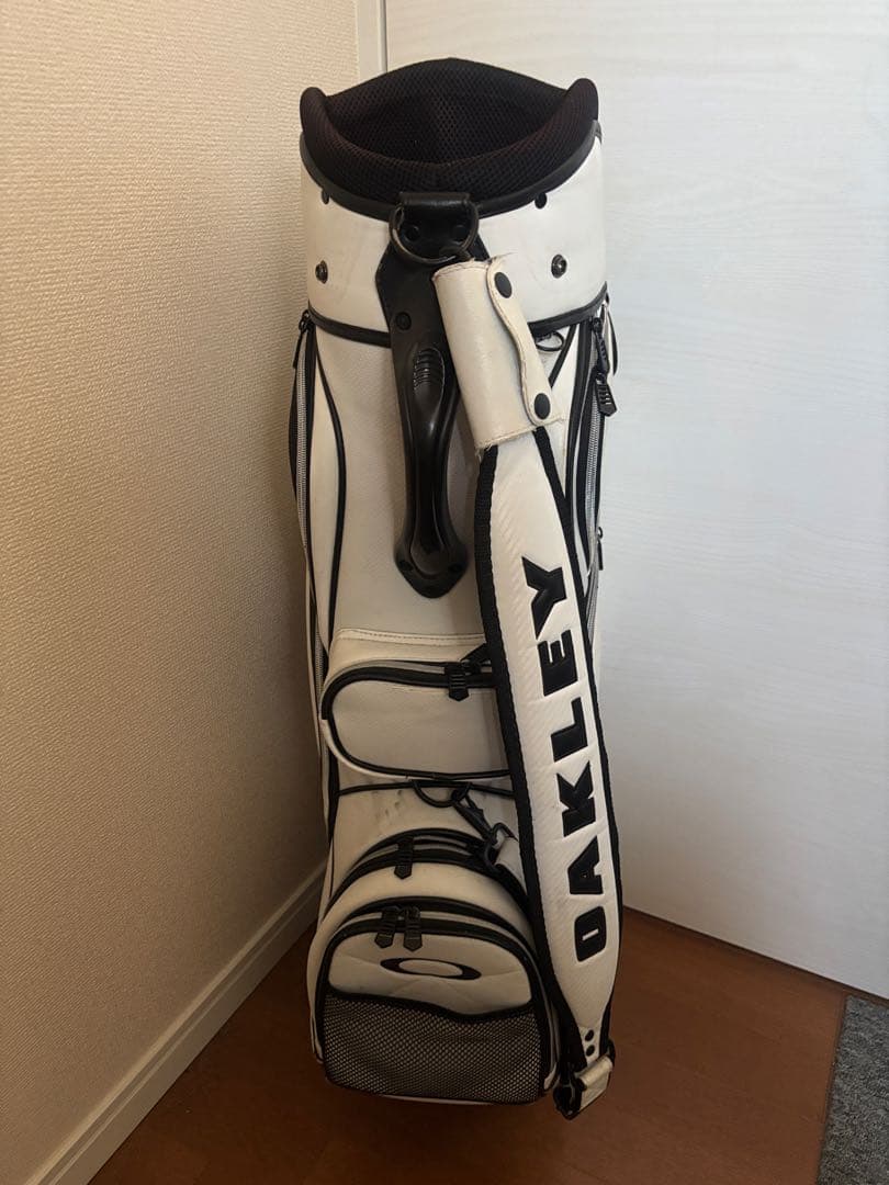 オークリー　スカルデザイン　ツアー　キャディバッグ