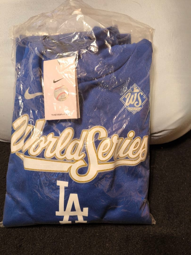 【USA限定】ドジャース 2025 ワールドシリーズ パーカー USサイズS