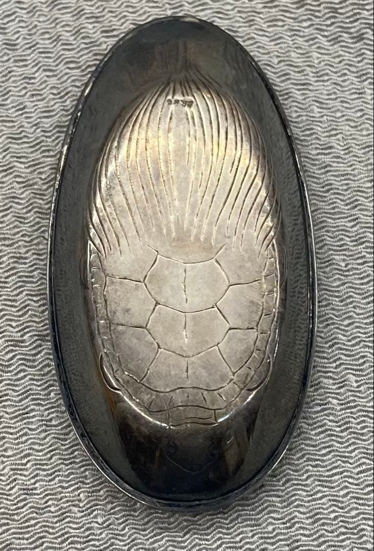 B491s 岡野利光造 鶴亀香合　純銀製　京都　共箱　茶道具　香道具　金工師