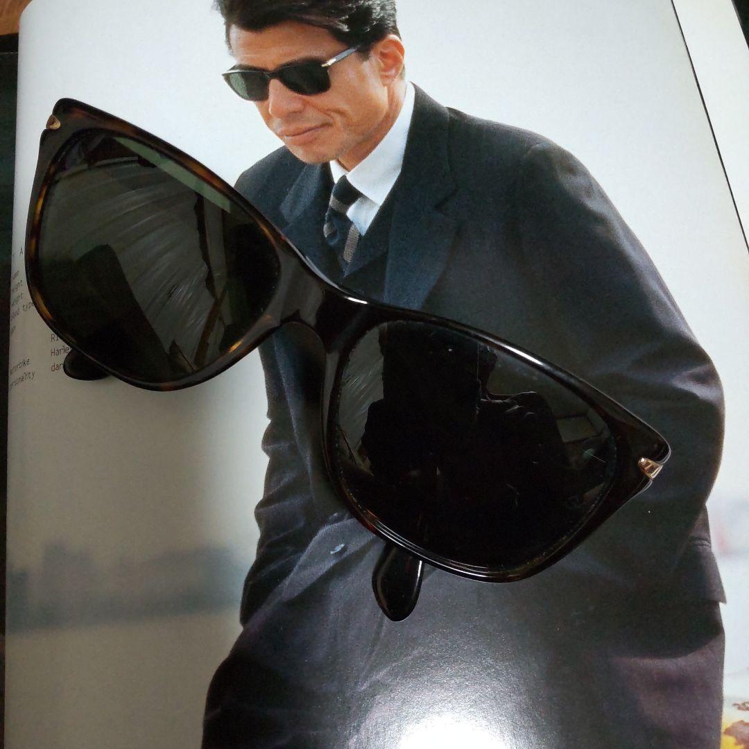 舘ひろし貴重免許がないサングラス