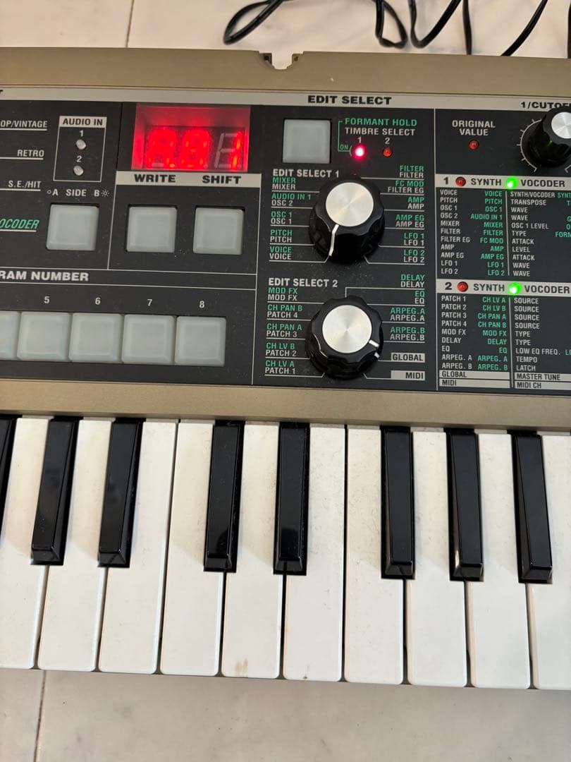 KORG　コルグ　シンセサイザー　Micro KORG　マイクロコルグ