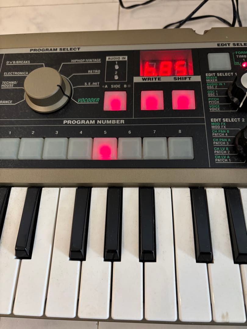 KORG　コルグ　シンセサイザー　Micro KORG　マイクロコルグ