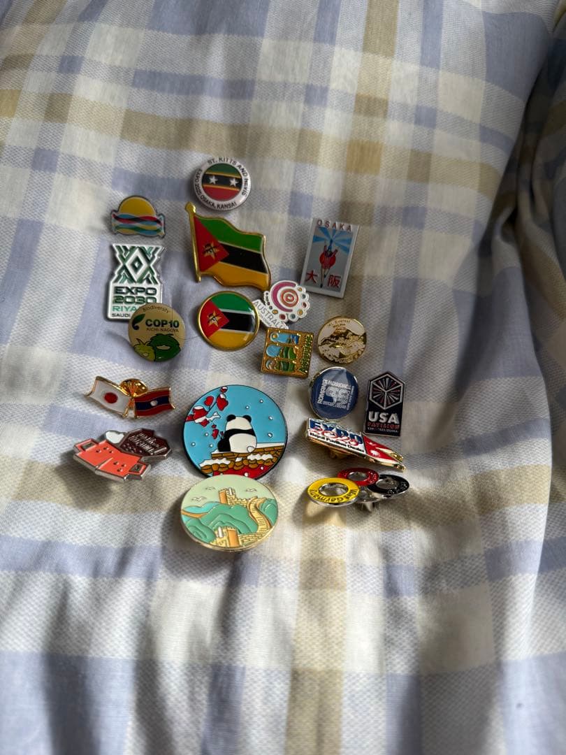 入手不可！大阪関西万博　激レアパビリオンバッチ