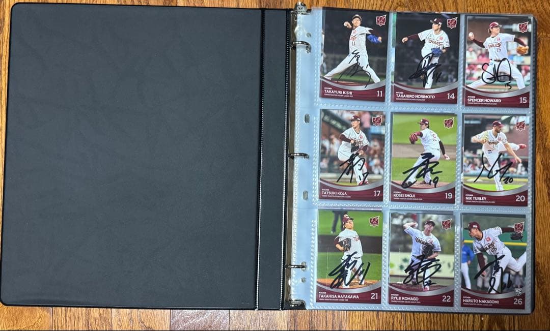 東北楽天ゴールデンイーグルス　2025年全選手自筆サイン入りカードアルバム