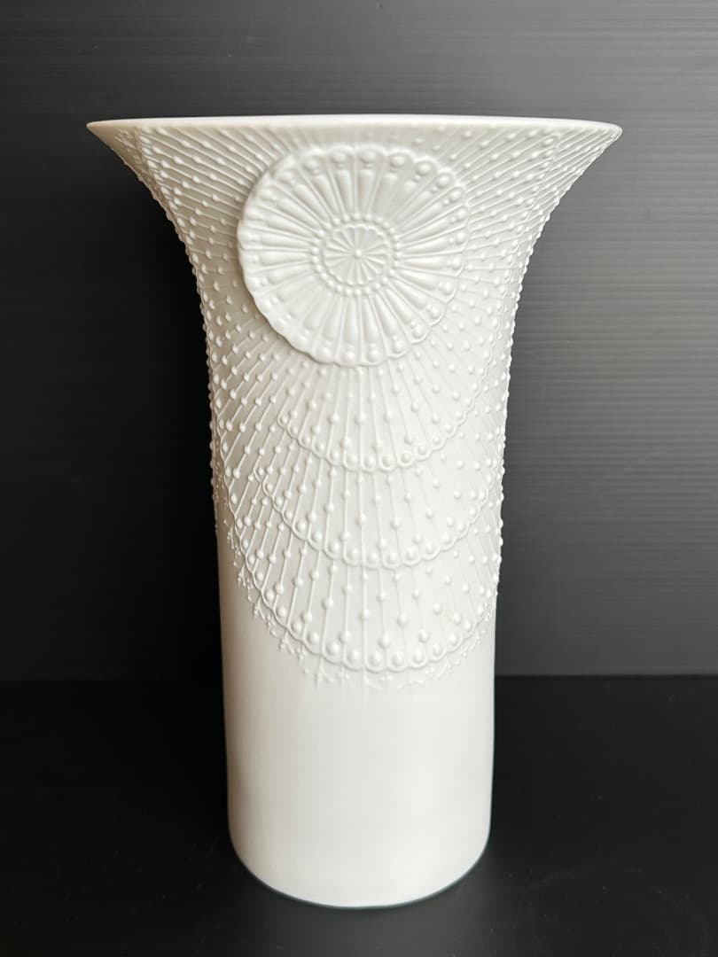 KAISER PORZELLAN カイザーポーセレン 白磁のフラワーベース