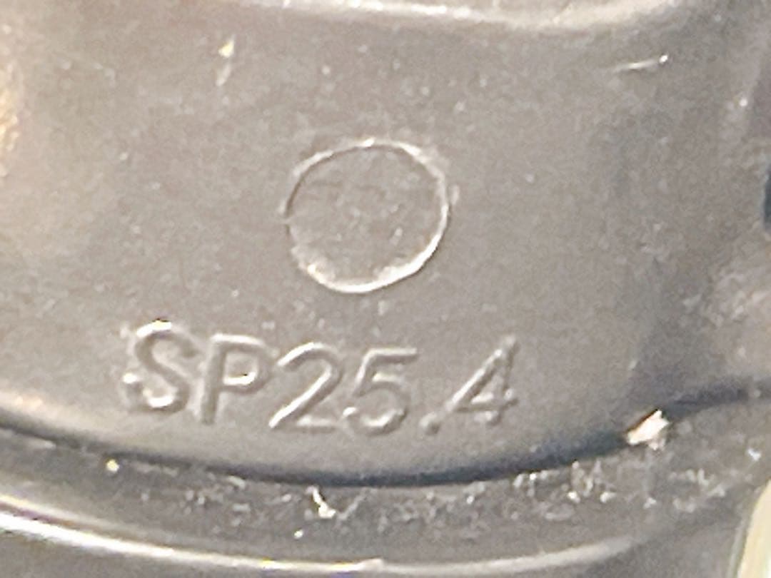 ブラック マウンテンバイク アルミフレーム