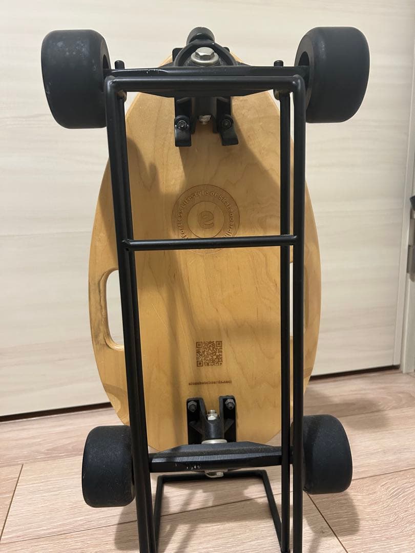 Elos スケートボード w/ 特注スタンド